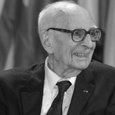 Retrato en blanco y negro de Claude LÉvi-strauss