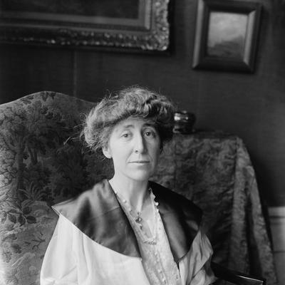 Retrato en blanco y negro de Jeannette Rankin