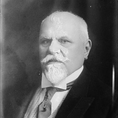 Retrato en blanco y negro de Justo Sierra MÉndez