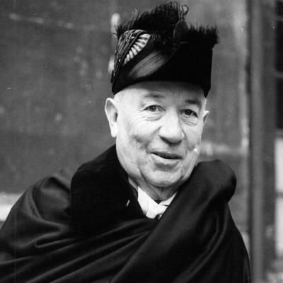 Retrato en blanco y negro de Pail Morand